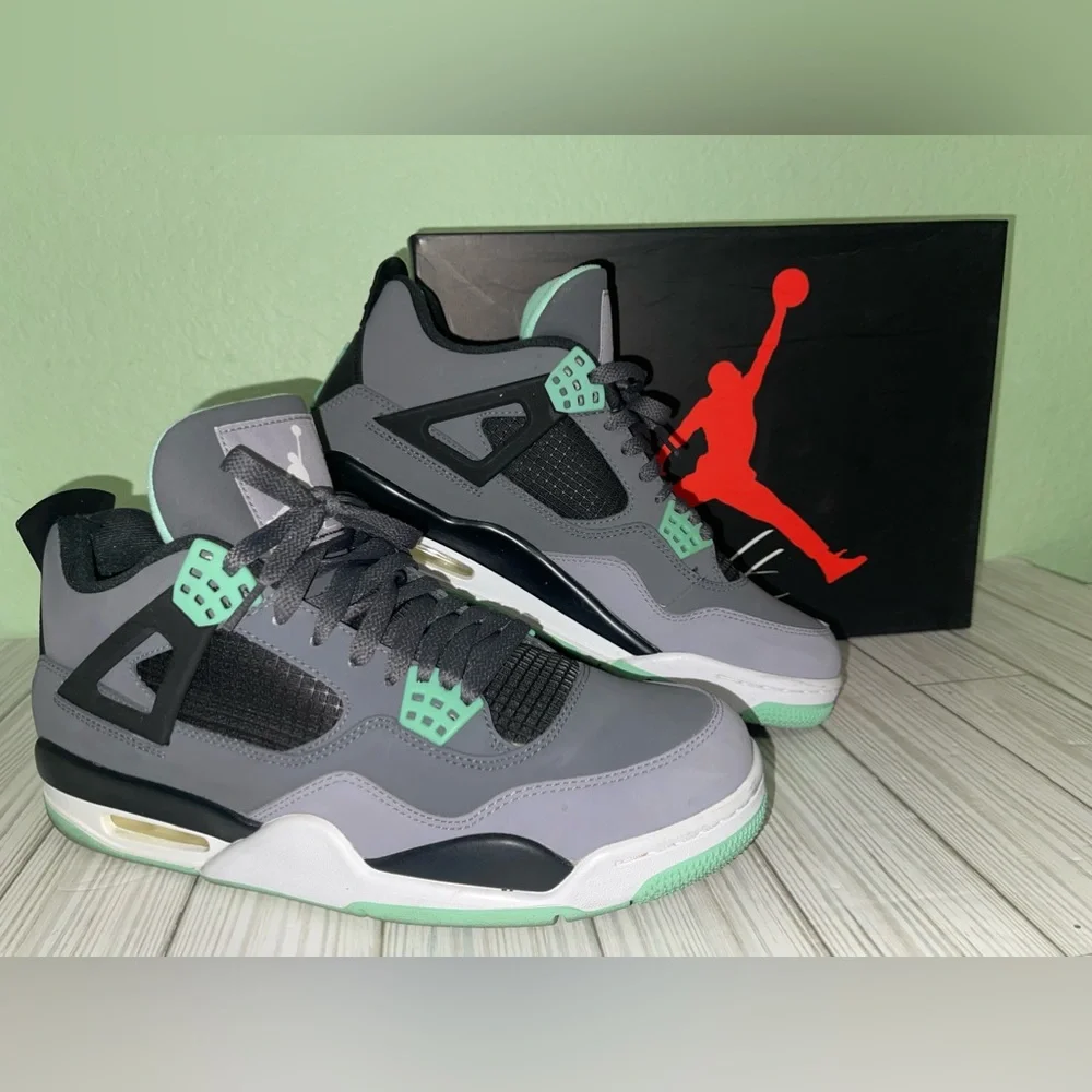 PreOwned/Lightly used:Air Jordan 4 Retro:Drk Grey/Green Glow-Cmnt gry blk,Sz 10 - Picture 3 of 14